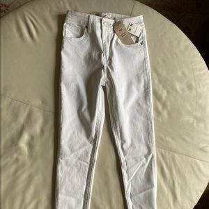 Levi’s High Rise White Skinny Jean BRAND NEW